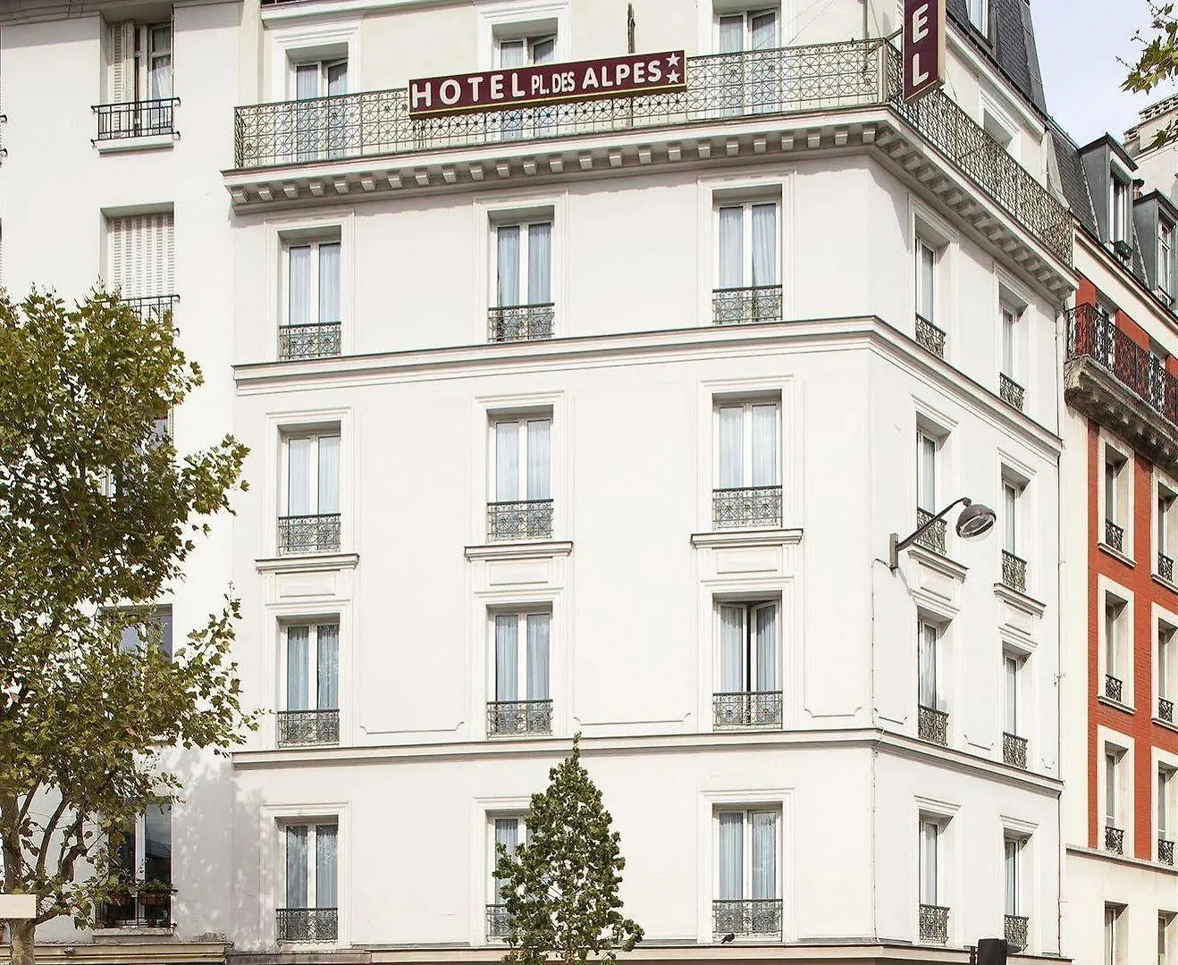 De La Place Des Alpes Hotel 2*