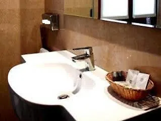 De La Place Des Alpes Hotel Paříž