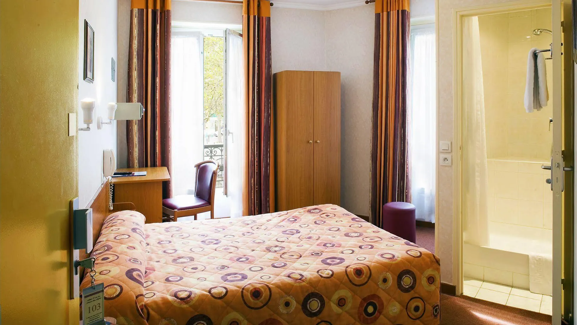 De La Place Des Alpes Hotel 2*